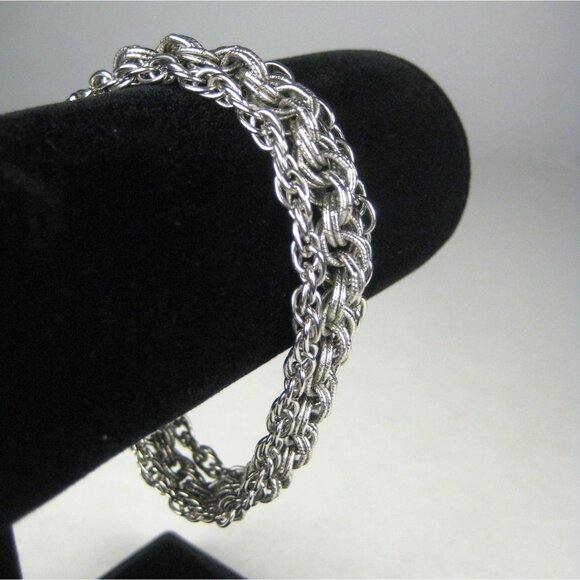 Goldette NY Vintage Bracelet 8 In Silvertone Chain Multistrand Jewelry - Picture 3 of 5